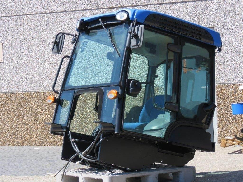 New Holland TK - Cabine de Máquina agrícola: foto 2 New Holland TK - Cabine de Máquina agrícola: foto 2