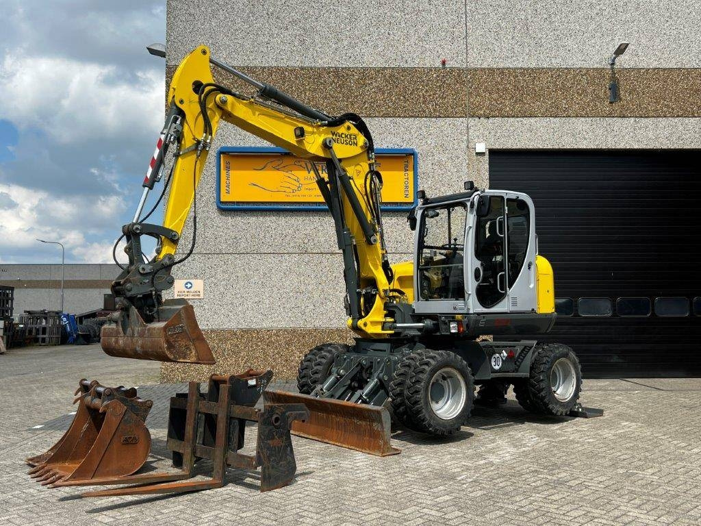 Wacker Neuson EW100 – 1376 hours – 2019!! - Escavadeira de rodas: foto 1 Wacker Neuson EW100 – 1376 hours – 2019!! - Escavadeira de rodas: foto 1