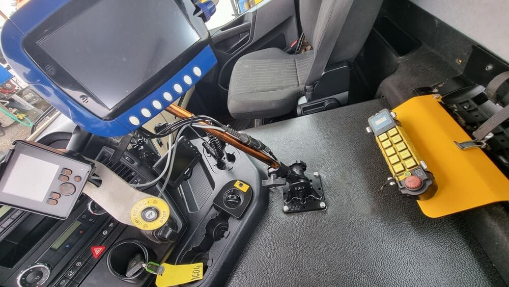 MERCEDES-BENZ Arocs 1824 / Cuthbertson MPB-18 - Caminhão basculante: foto 4 MERCEDES-BENZ Arocs 1824 / Cuthbertson MPB-18 - Caminhão basculante: foto 4