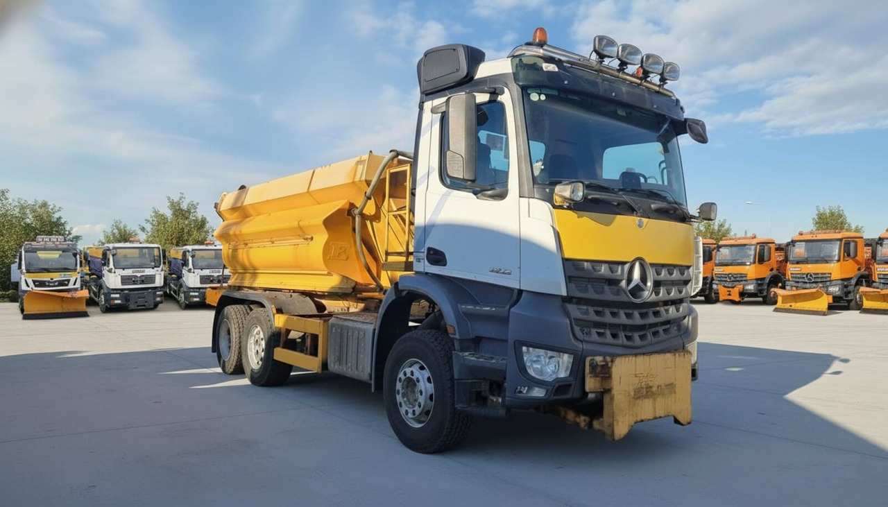 Mercedes-Benz 2632 - Veículo municipal/ Especial, Caminhão: foto 1 Mercedes-Benz 2632 - Veículo municipal/ Especial, Caminhão: foto 1