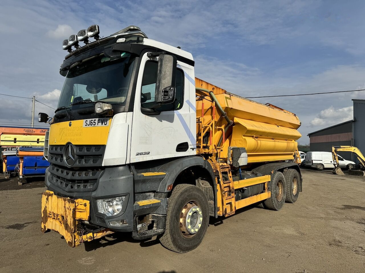 Mercedes-Benz 2632 - Veículo municipal/ Especial, Caminhão: foto 2 Mercedes-Benz 2632 - Veículo municipal/ Especial, Caminhão: foto 2