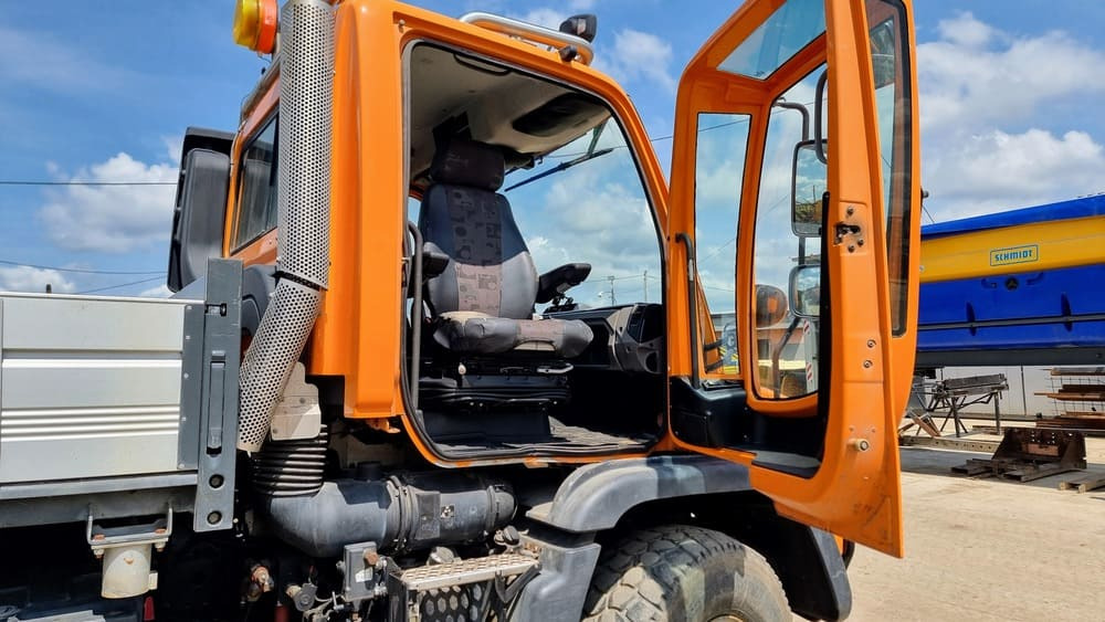 Mercedes-Benz Unimog U527 - Veículo municipal/ Especial: foto 3 Mercedes-Benz Unimog U527 - Veículo municipal/ Especial: foto 3