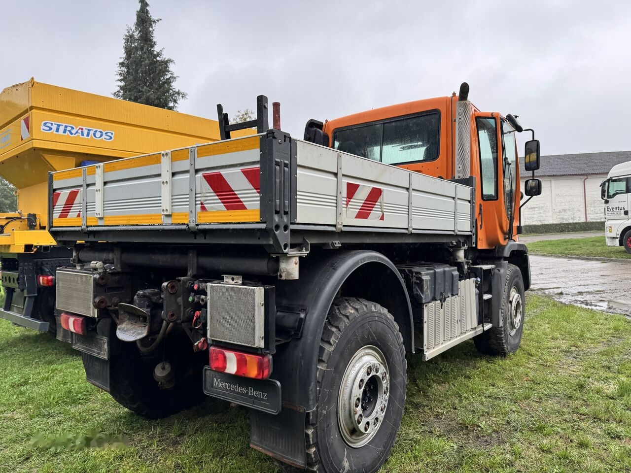 Mercedes-Benz Unimog U527 - Veículo municipal/ Especial: foto 4 Mercedes-Benz Unimog U527 - Veículo municipal/ Especial: foto 4