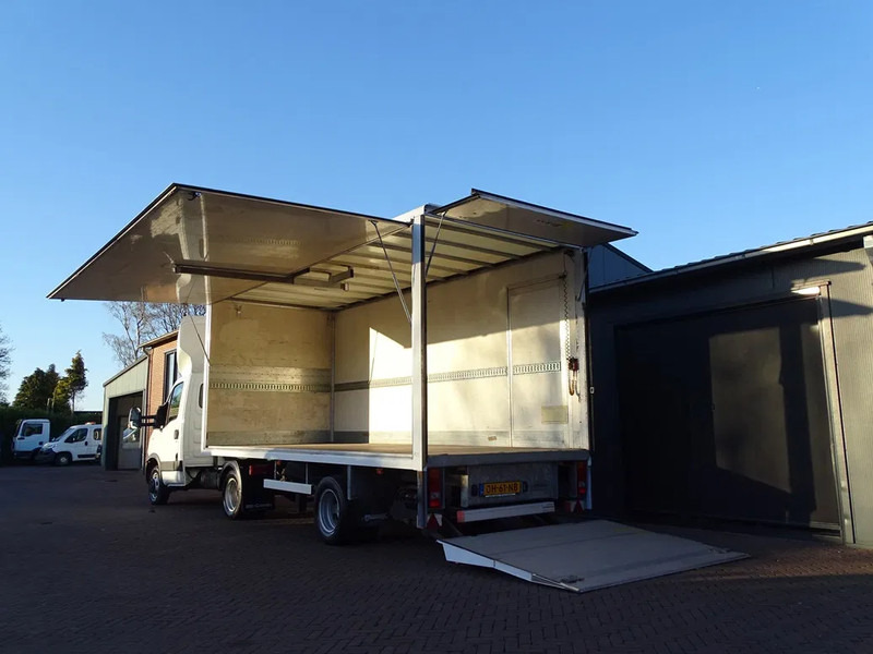 Iveco Daily 35C17 BE COMBINATIE PODIUM OPLEGGER 3800 KG LAADVERMOGEN LAADKLEP 1500 KG - Tractor: foto 3 Iveco Daily 35C17 BE COMBINATIE PODIUM OPLEGGER 3800 KG LAADVERMOGEN LAADKLEP 1500 KG - Tractor: foto 3