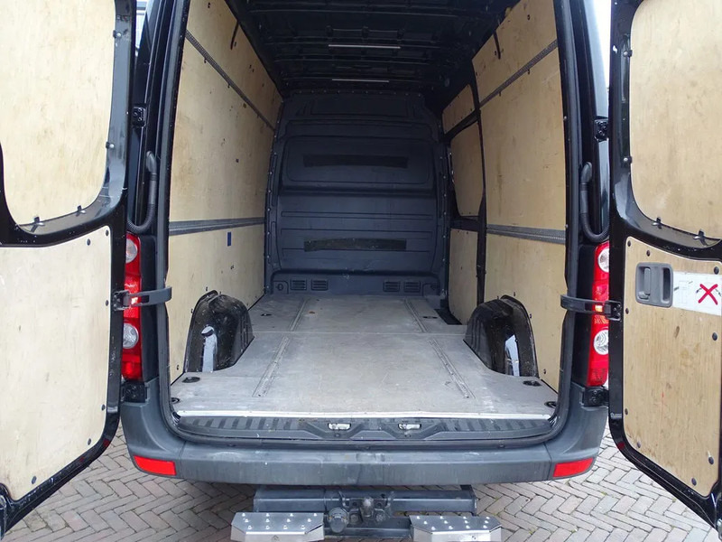 Volkswagen Crafter 2.0TDI 80KW L2H2 AIRCO Navigatie mooie bus - Furgão compacto: foto 5 Volkswagen Crafter 2.0TDI 80KW L2H2 AIRCO Navigatie mooie bus - Furgão compacto: foto 5