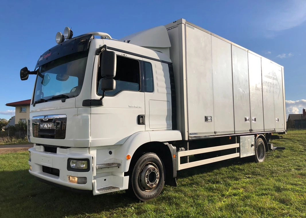 MAN 15.290 Winda Bok otwierany 18 Palet - Caminhão isotérmico: foto 4 MAN 15.290 Winda Bok otwierany 18 Palet - Caminhão isotérmico: foto 4