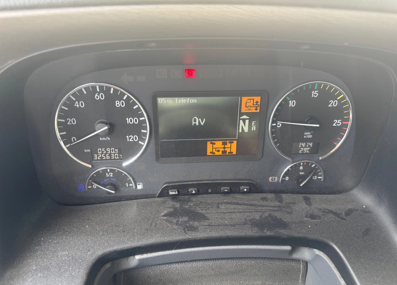 MERCEDES-BENZ ACTROS 2648 HDS 44TON /M 28 METRÓW R/C - Caminhão grua: foto 3 MERCEDES-BENZ ACTROS 2648 HDS 44TON /M 28 METRÓW R/C - Caminhão grua: foto 3