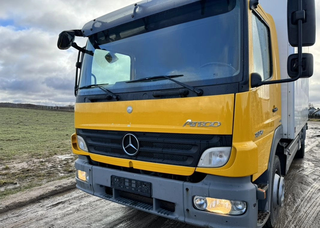 MERCEDES-BENZ ATEGO 1324 Sprowadzony - Caminhão isotérmico: foto 2 MERCEDES-BENZ ATEGO 1324 Sprowadzony - Caminhão isotérmico: foto 2