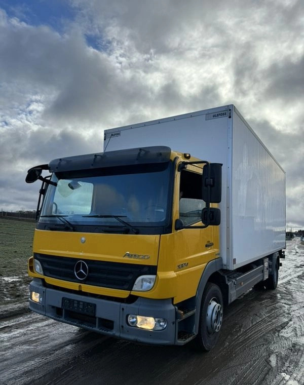 MERCEDES-BENZ ATEGO 1324 Sprowadzony - Caminhão isotérmico: foto 1 MERCEDES-BENZ ATEGO 1324 Sprowadzony - Caminhão isotérmico: foto 1