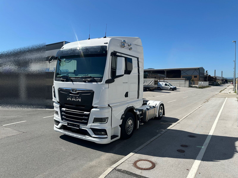 MAN TGX 18.520 LLS-U - Tractor: foto 2 MAN TGX 18.520 LLS-U - Tractor: foto 2