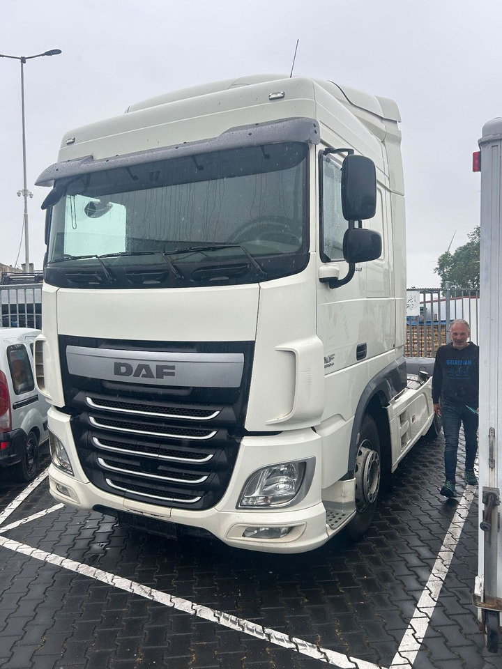 DAF XF 106.440 XF106-440 Space Cab, Full spoilers - Tractor: foto 1 DAF XF 106.440 XF106-440 Space Cab, Full spoilers - Tractor: foto 1