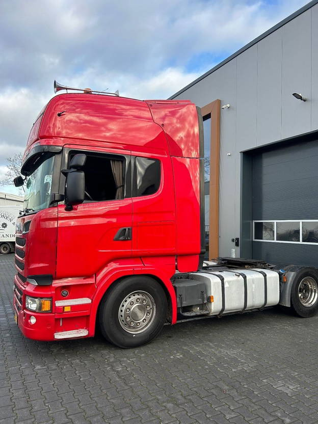 Scania R580 V8 R580 v8 Topline Retarder Full Airsuspension Double Glass - Tractor: foto 1 Scania R580 V8 R580 v8 Topline Retarder Full Airsuspension Double Glass - Tractor: foto 1