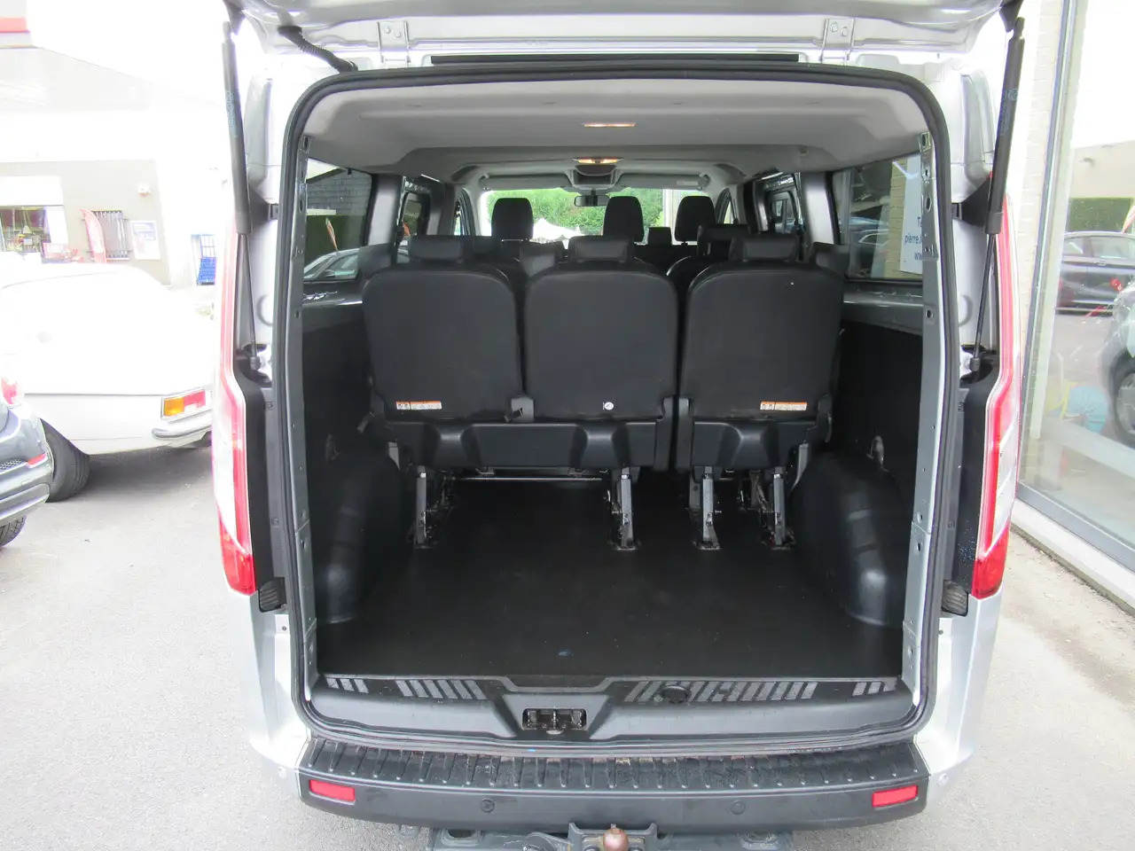 Ford Transit Custom 2.0 TDCi L2H1 Ambiente 23900€+TVA/BTW - Furgão de passageiros: foto 5 Ford Transit Custom 2.0 TDCi L2H1 Ambiente 23900€+TVA/BTW - Furgão de passageiros: foto 5