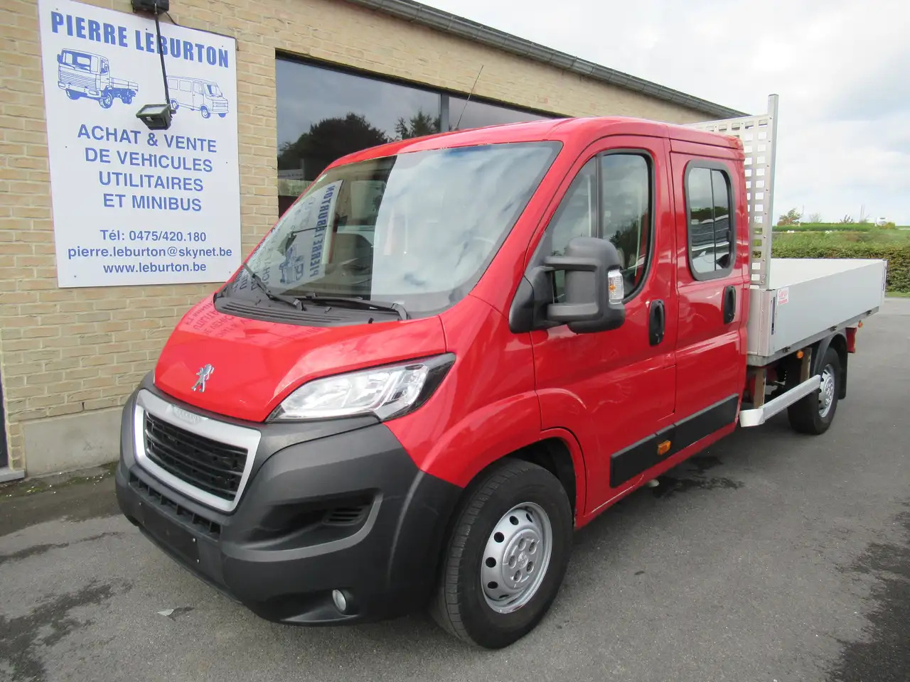 Peugeot Boxer DBLE CAB PLAT 12900€+TVA/BTW - Furgão caixa aberta, Carrinha cabine dupla: foto 1 Peugeot Boxer DBLE CAB PLAT 12900€+TVA/BTW - Furgão caixa aberta, Carrinha cabine dupla: foto 1