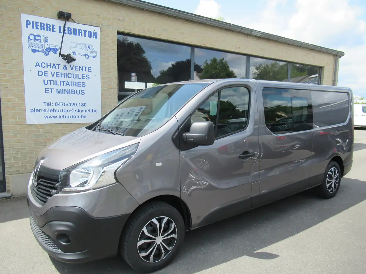 Renault Trafic L2 DBLE CAB NAVI CLIM 14000€+TVA/BTW - Furgão, Carrinha cabine dupla: foto 1 Renault Trafic L2 DBLE CAB NAVI CLIM 14000€+TVA/BTW - Furgão, Carrinha cabine dupla: foto 1