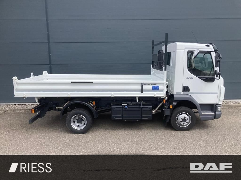 DAF XB 210 FA 7,49to Meiller DSK Typ 3 XB 210 FA 7,4 - Caminhão basculante: foto 2 DAF XB 210 FA 7,49to Meiller DSK Typ 3 XB 210 FA 7,4 - Caminhão basculante: foto 2