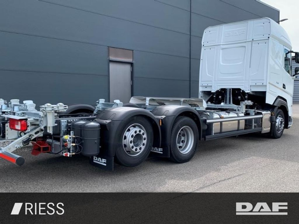 DAF XG 480 FAN 6X2 Multiwechsler 1120-1320 mm 2xAHK - Caminhão transportador de contêineres/ Caixa móvel: foto 2 DAF XG 480 FAN 6X2 Multiwechsler 1120-1320 mm 2xAHK - Caminhão transportador de contêineres/ Caixa móvel: foto 2