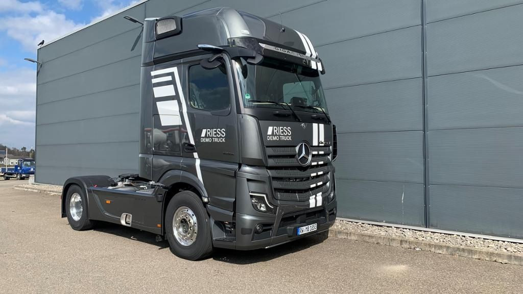 Mercedes-Benz Actros 1853 LS - Tractor: foto 1 Mercedes-Benz Actros 1853 LS - Tractor: foto 1