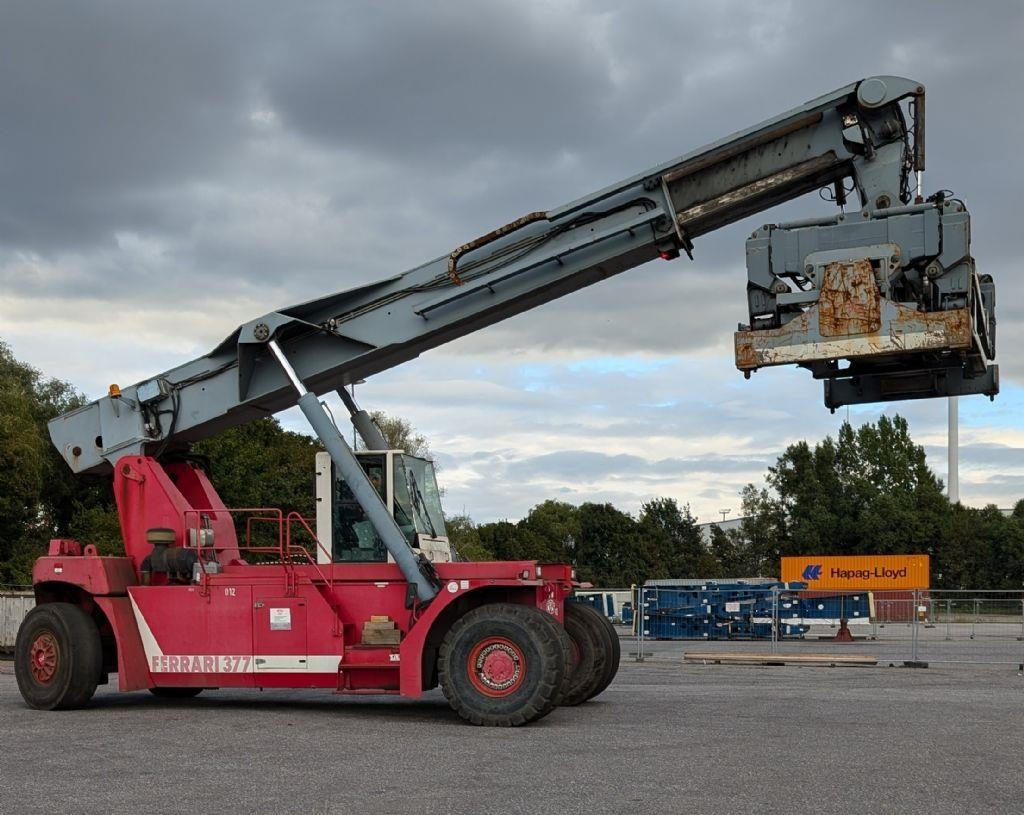 CVS Ferrari F377.5 PB - Reachstacker porta contentores: foto 4 CVS Ferrari F377.5 PB - Reachstacker porta contentores: foto 4