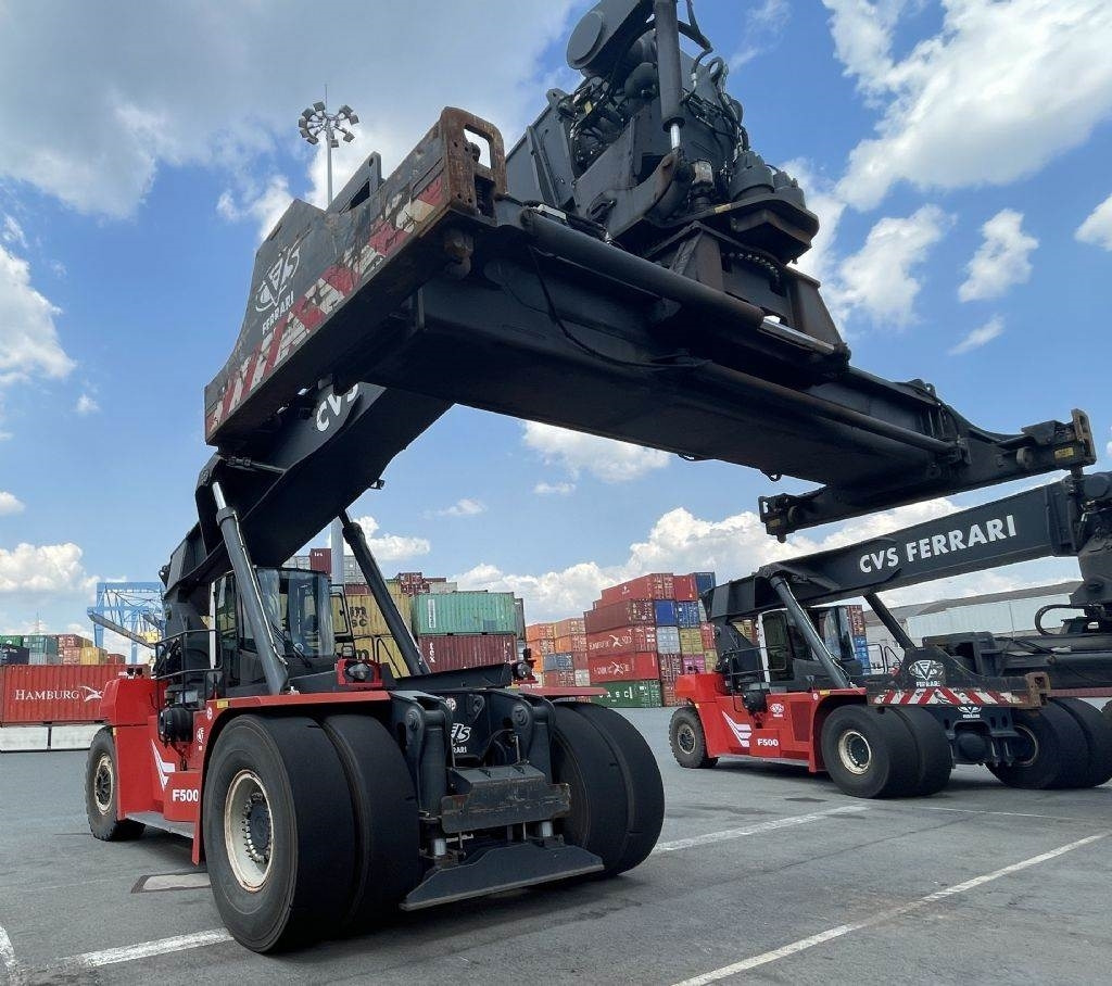 CVS Ferrari F500RS6 S - Reachstacker porta contentores: foto 5 CVS Ferrari F500RS6 S - Reachstacker porta contentores: foto 5