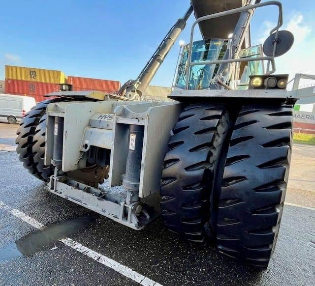 Hyster RS46-41XD/67S - Reachstacker porta contentores: foto 3 Hyster RS46-41XD/67S - Reachstacker porta contentores: foto 3