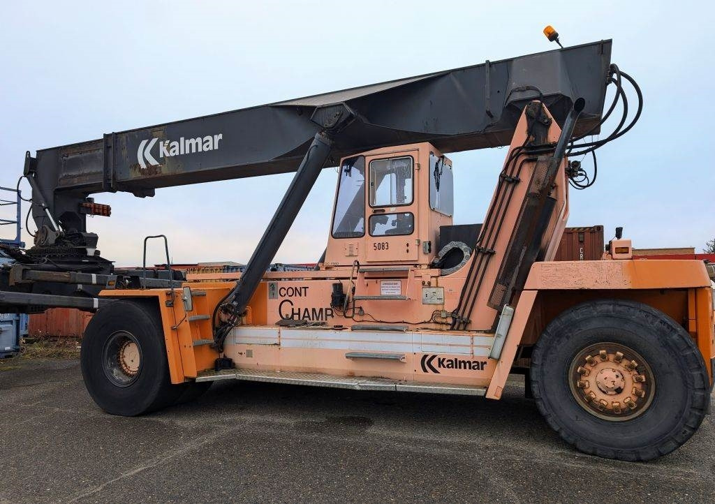 Kalmar DC4560RC4 - Reachstacker porta contentores: foto 1 Kalmar DC4560RC4 - Reachstacker porta contentores: foto 1