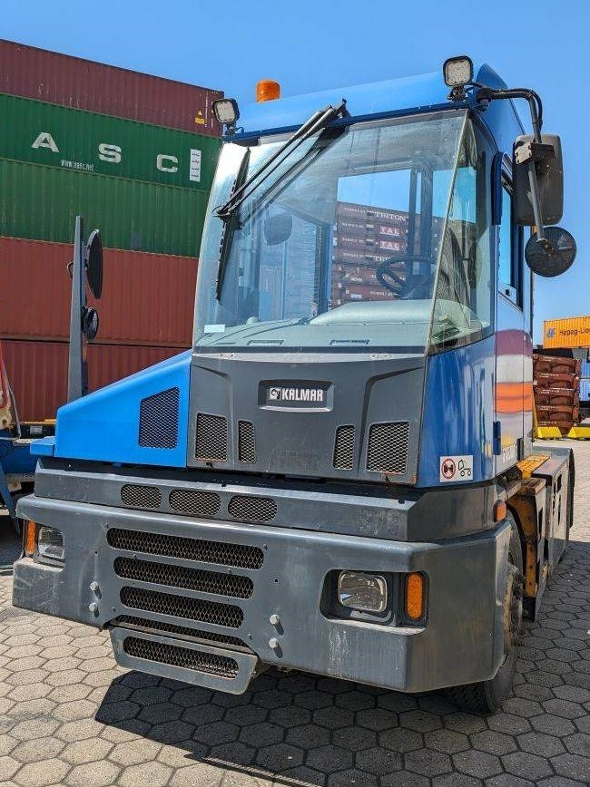 Kalmar T2 - Tractor de terminal: foto 2 Kalmar T2 - Tractor de terminal: foto 2