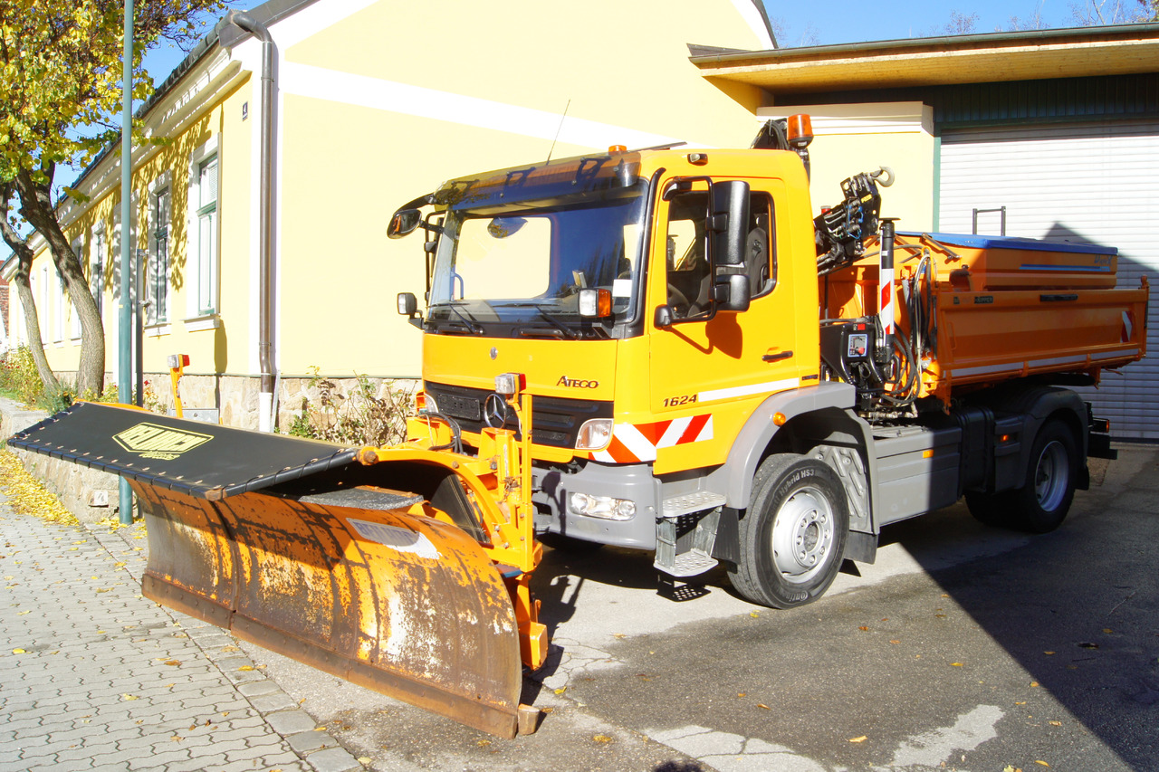 MERCEDES-BENZ ATEGO 1624 4x4/TÜV/Euro 5/HIAB/MEILLER/Winterdienst/Streuer/Schneepflug - Caminhão basculante, Caminhão grua: foto 2 MERCEDES-BENZ ATEGO 1624 4x4/TÜV/Euro 5/HIAB/MEILLER/Winterdienst/Streuer/Schneepflug - Caminhão basculante, Caminhão grua: foto 2