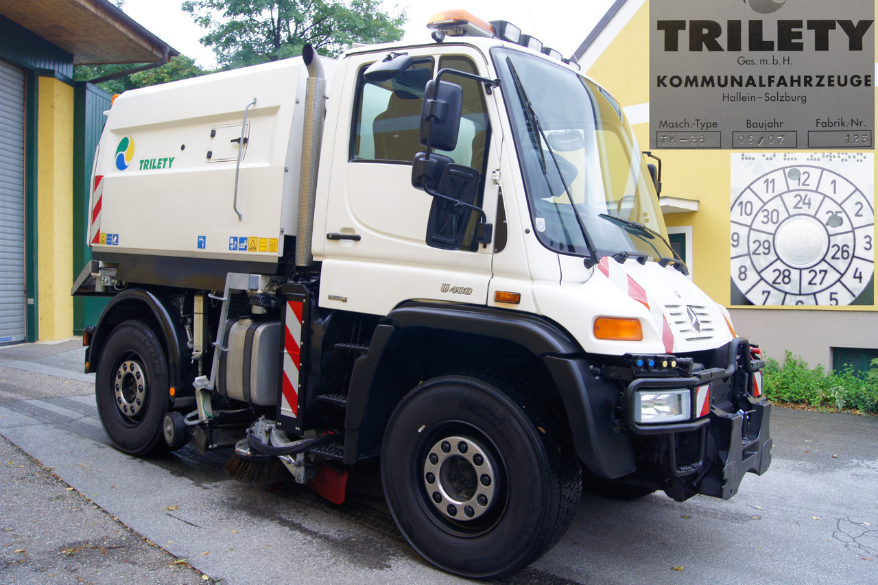 MERCEDES-BENZ Unimog U400 + TRILETY Kehrmaschine/TÜV/EUR4/Leistungshydraulik - Varredora urbana: foto 2 MERCEDES-BENZ Unimog U400 + TRILETY Kehrmaschine/TÜV/EUR4/Leistungshydraulik - Varredora urbana: foto 2