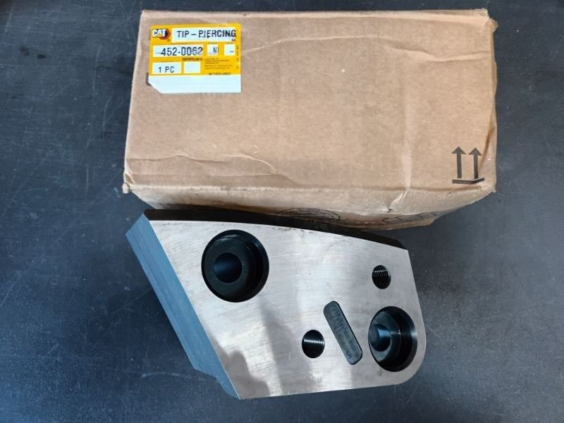 CATERPILLAR TIP-PIERCING 452-0062 - Máquina de construção: foto 1 CATERPILLAR TIP-PIERCING 452-0062 - Máquina de construção: foto 1