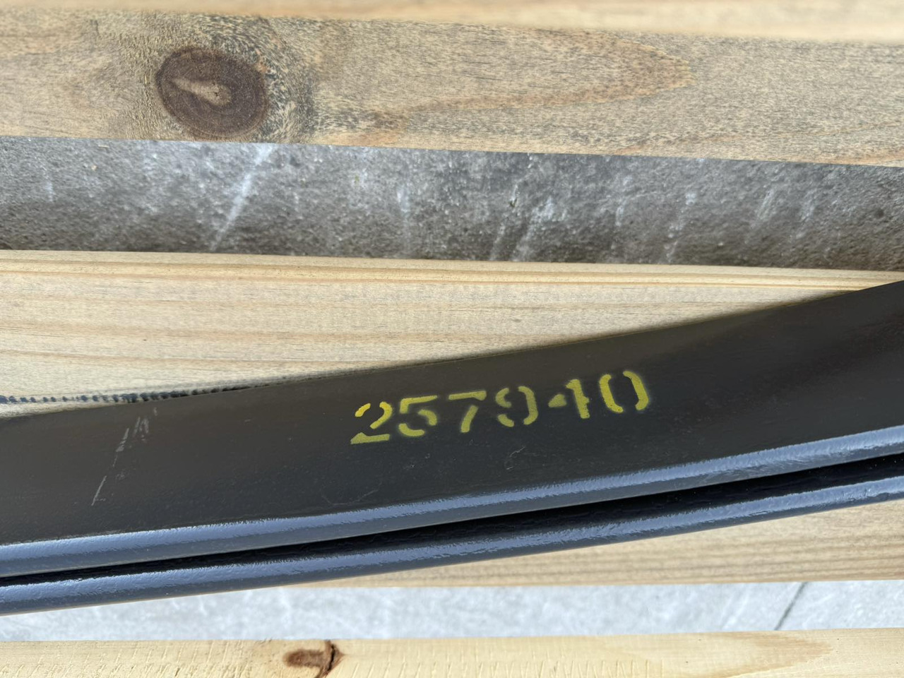 VOLVO FRONT SPRING 257940 - Peça de reposição de Caminhão: foto 3 VOLVO FRONT SPRING 257940 - Peça de reposição de Caminhão: foto 3