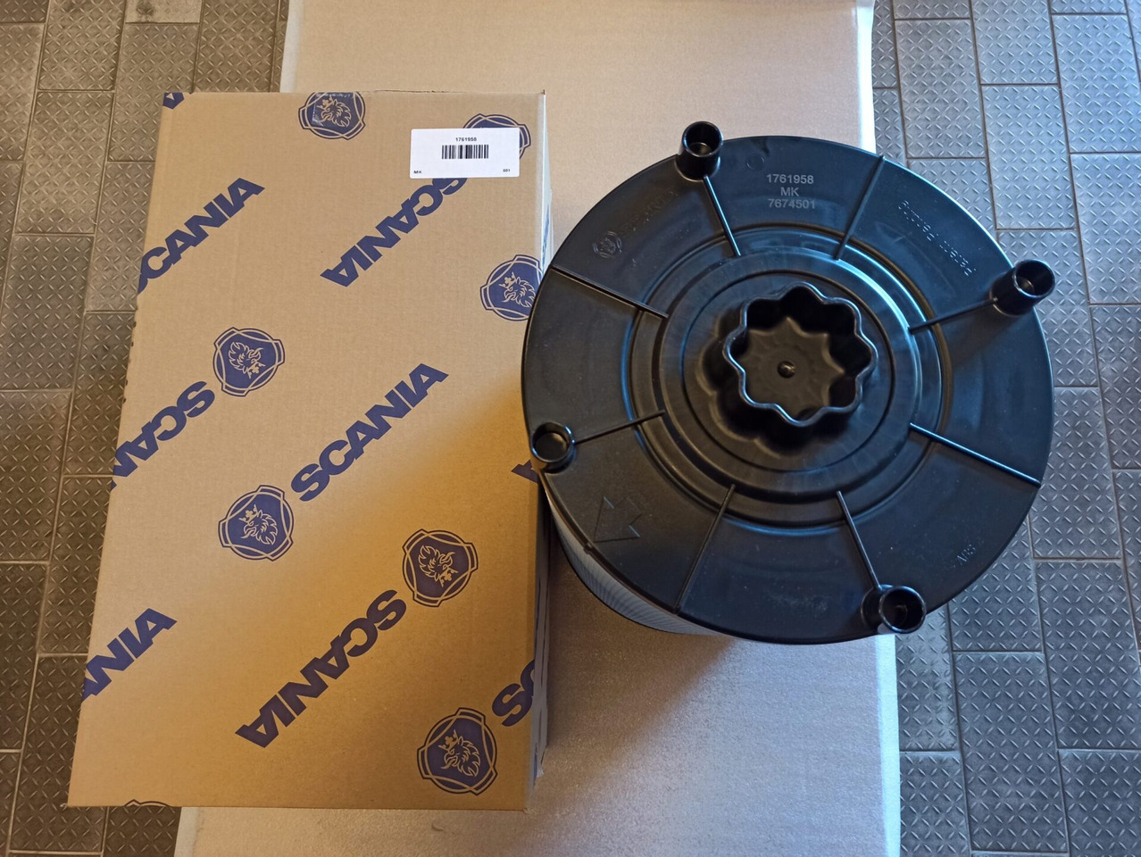 SCANIA AIR FILTER - 1761958 - Filtro de ar de Caminhão: foto 1 SCANIA AIR FILTER - 1761958 - Filtro de ar de Caminhão: foto 1