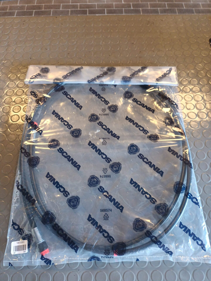 SCANIA CLUTCH HOSE - 1433203 - Mangueira de embreagem de Caminhão: foto 1 SCANIA CLUTCH HOSE - 1433203 - Mangueira de embreagem de Caminhão: foto 1