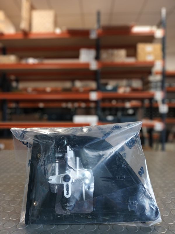SCANIA DOOR HANDLE - 2371254 - Porta e peças de Caminhão: foto 1 SCANIA DOOR HANDLE - 2371254 - Porta e peças de Caminhão: foto 1
