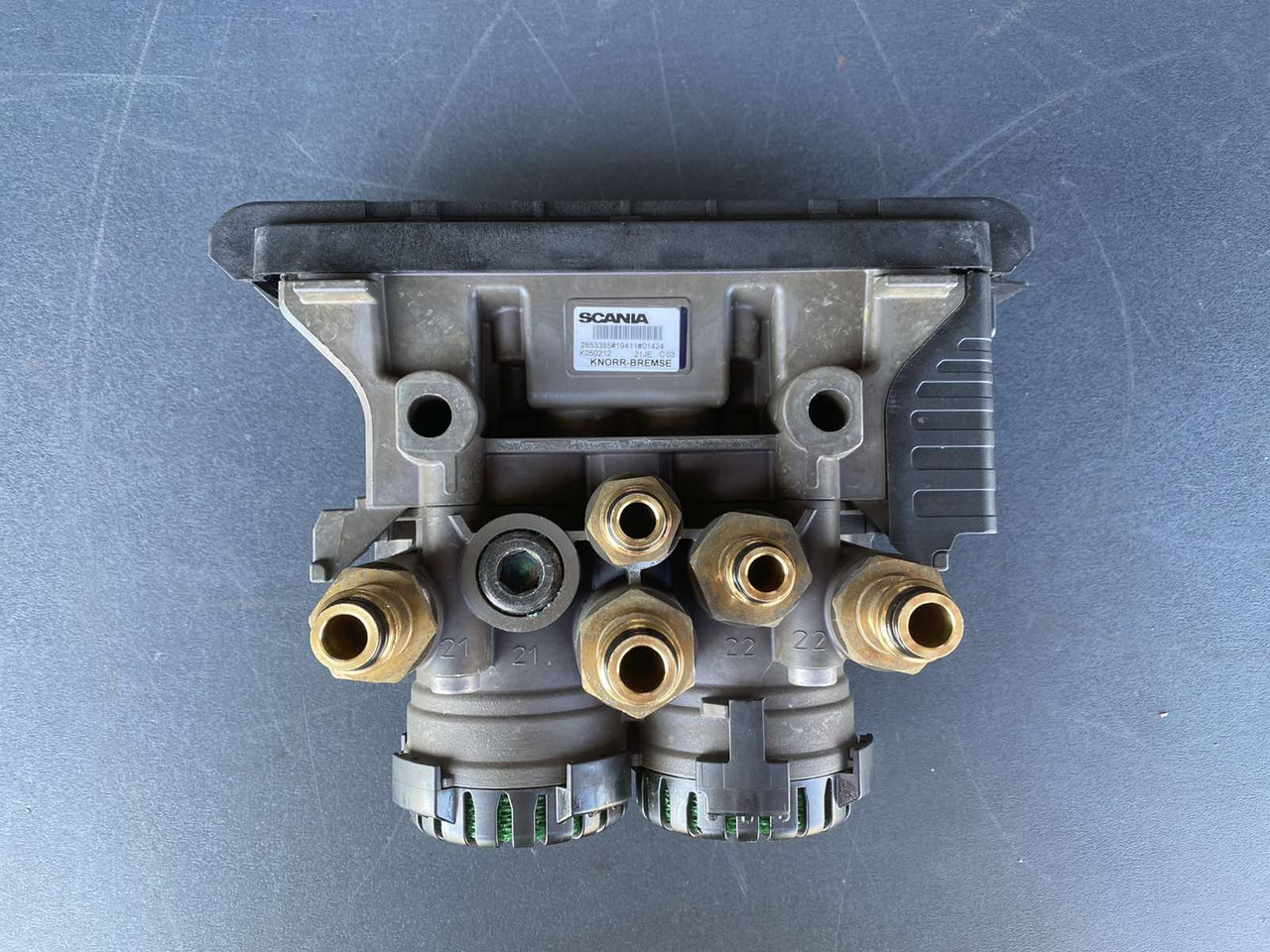 SCANIA PRESSURE CONTROL MODULE EBS - K050212 - Peças de freio de Caminhão: foto 1 SCANIA PRESSURE CONTROL MODULE EBS - K050212 - Peças de freio de Caminhão: foto 1