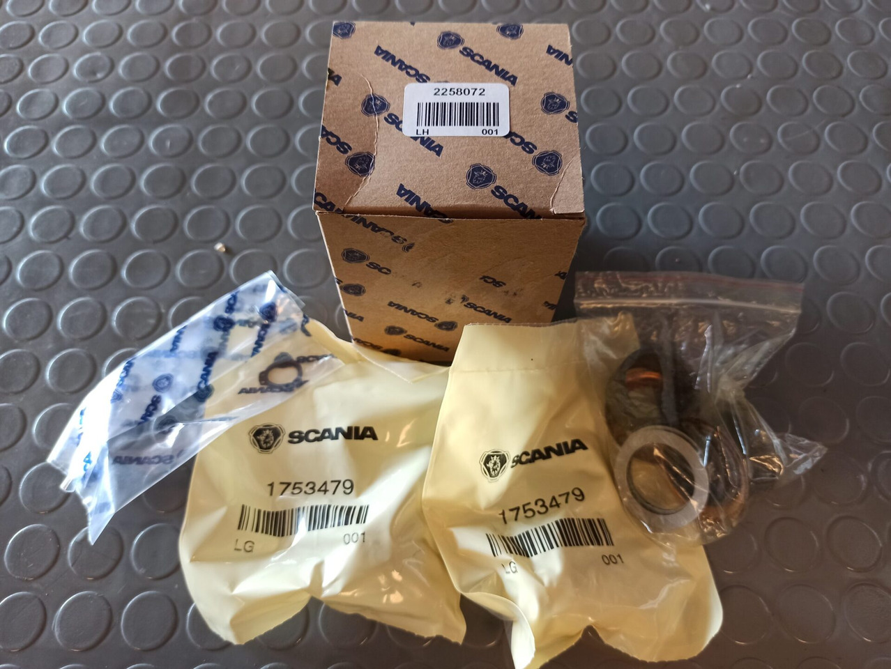 SCANIA RECONDITIONING KIT - 2258072 - Caixas de velocidade e peças de Caminhão: foto 1 SCANIA RECONDITIONING KIT - 2258072 - Caixas de velocidade e peças de Caminhão: foto 1