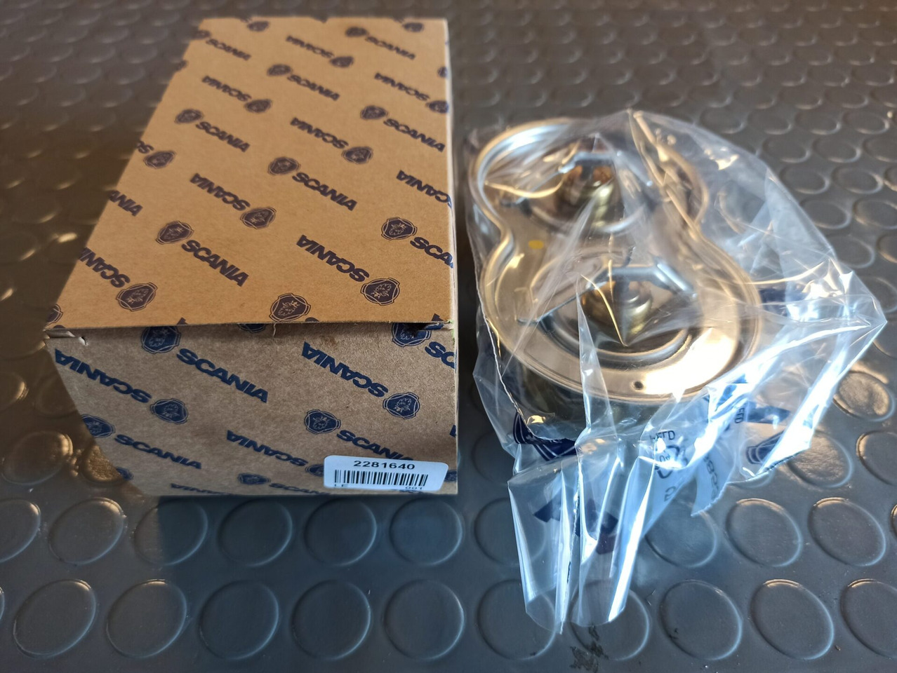 SCANIA THERMOSTAT - 2281640 - Termóstato de Caminhão: foto 1 SCANIA THERMOSTAT - 2281640 - Termóstato de Caminhão: foto 1