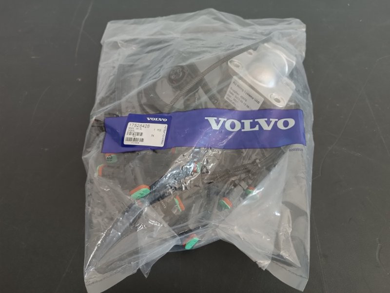 VCE, VOLVO WIRING HARNESS - 17528428 - Cables/ Wire harness de Caminhão: foto 1 VCE, VOLVO WIRING HARNESS - 17528428 - Cables/ Wire harness de Caminhão: foto 1