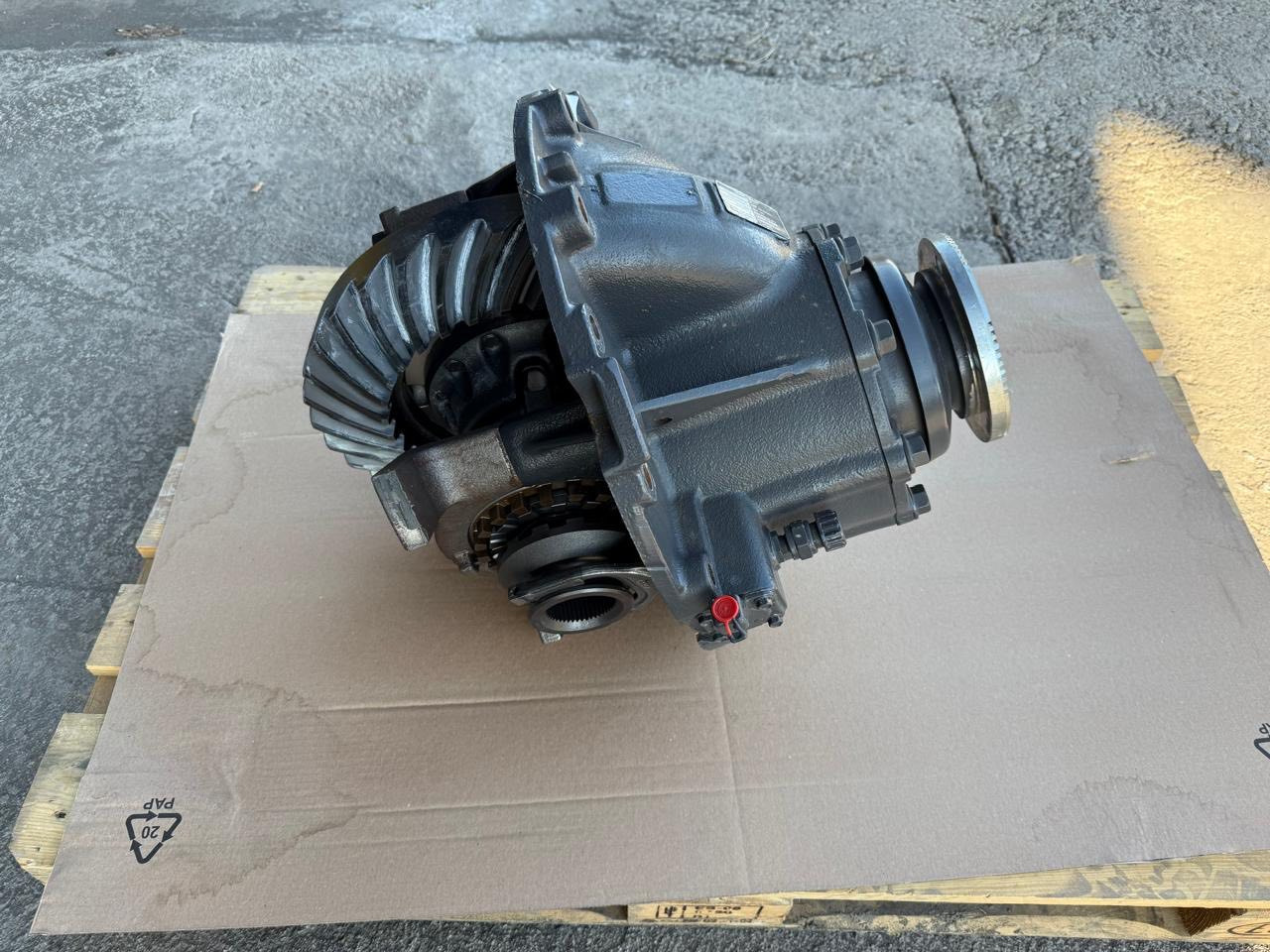 VOLVO Differential Groups 20701332 / 20487379 - Eixo e peças de Caminhão: foto 3 VOLVO Differential Groups 20701332 / 20487379 - Eixo e peças de Caminhão: foto 3