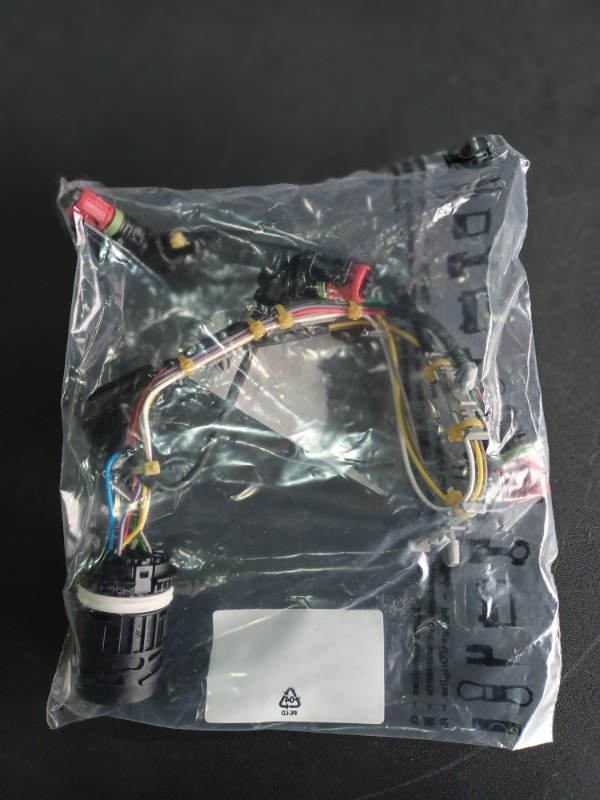 VOLVO WIRING HARNESS - 22734348 - Cables/ Wire harness de Caminhão: foto 1 VOLVO WIRING HARNESS - 22734348 - Cables/ Wire harness de Caminhão: foto 1