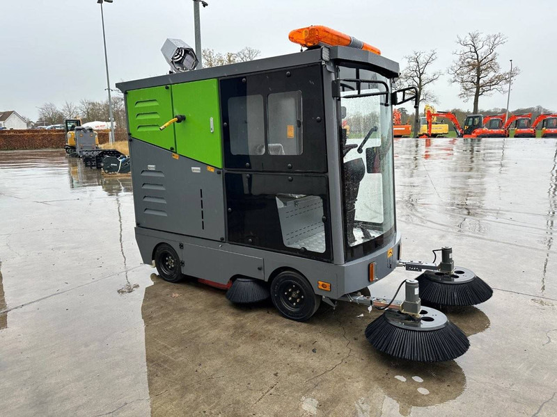 Å koda DY2400 - Varredora urbana: foto 3 Å koda DY2400 - Varredora urbana: foto 3