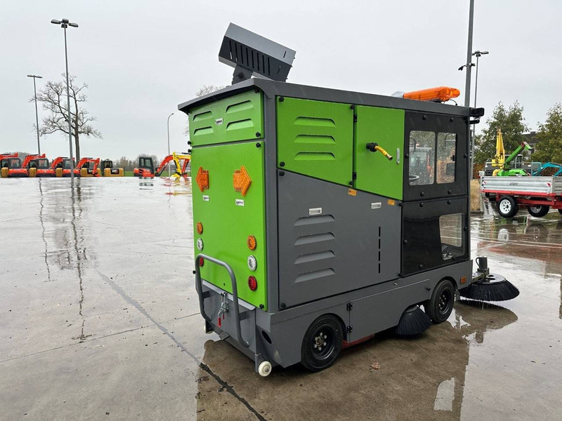 Å koda DY2400 - Varredora urbana: foto 5 Å koda DY2400 - Varredora urbana: foto 5