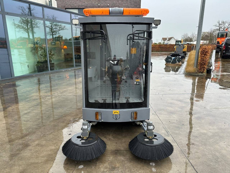 Å koda DY2400 - Varredora urbana: foto 2 Å koda DY2400 - Varredora urbana: foto 2