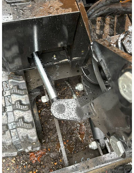 Mini escavadeira nuevo Beartrac HT10: foto 10