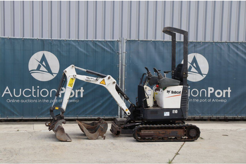Bobcat E10 - Mini escavadeira: foto 1 Bobcat E10 - Mini escavadeira: foto 1
