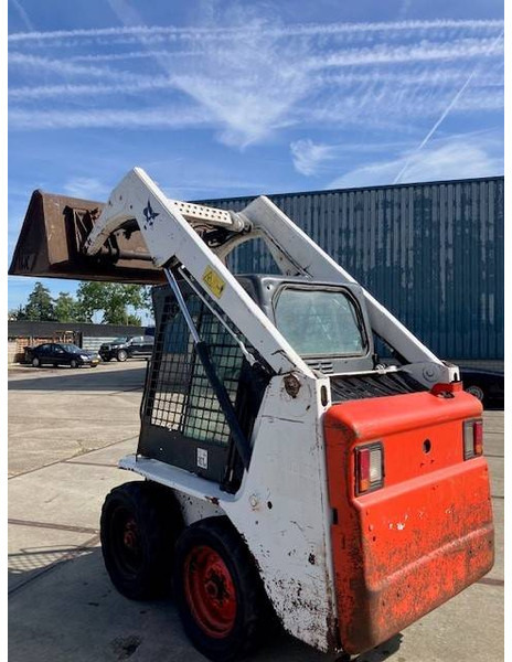 Bobcat S100 - Carregadeira de rodas: foto 3 Bobcat S100 - Carregadeira de rodas: foto 3