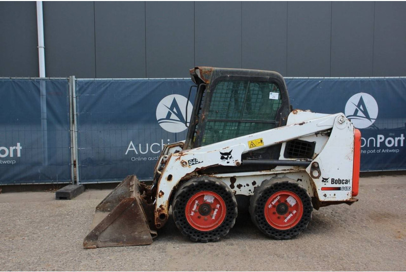 Bobcat S450 - Carregadeira de rodas: foto 1 Bobcat S450 - Carregadeira de rodas: foto 1