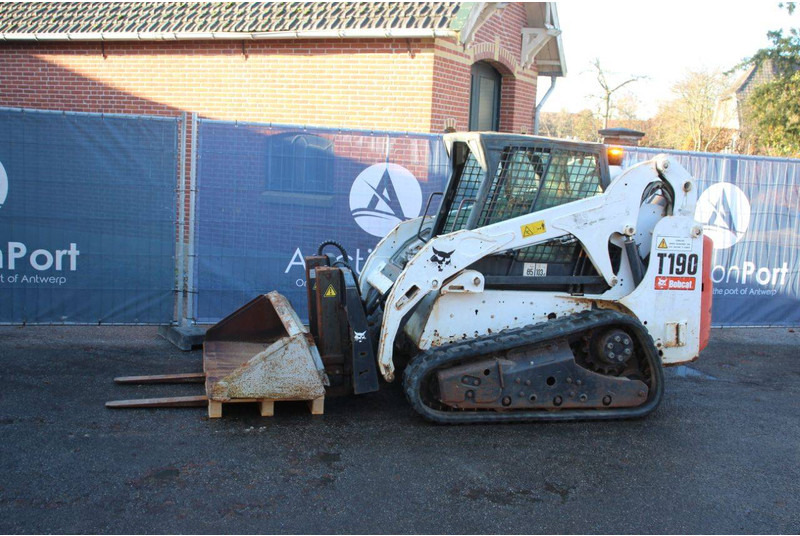 Bobcat T190 - Carregadeira de esteiras: foto 1 Bobcat T190 - Carregadeira de esteiras: foto 1