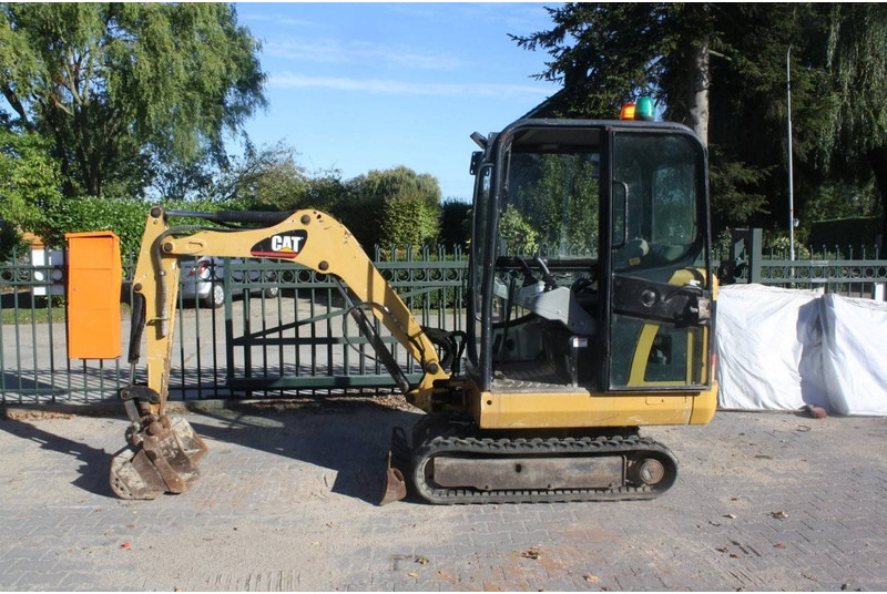 Caterpillar 301.6C - Mini escavadeira: foto 1 Caterpillar 301.6C - Mini escavadeira: foto 1
