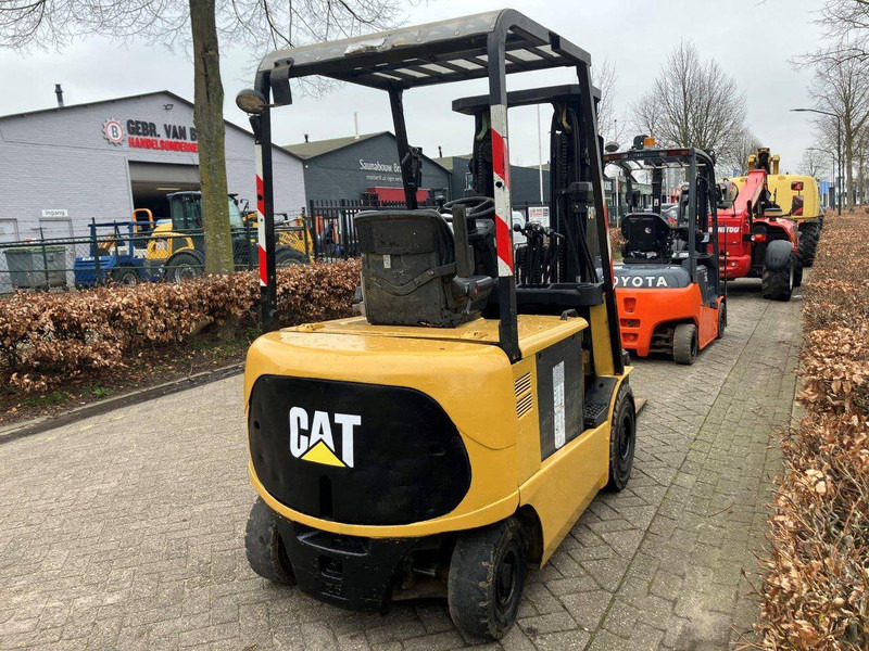 Caterpillar EP25K-PAC - Empilhadeira elétrica: foto 5 Caterpillar EP25K-PAC - Empilhadeira elétrica: foto 5